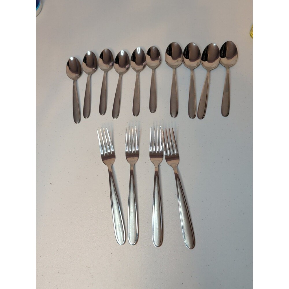 Oneida Peninsula Castle Stainless Flatware Lot of 14 Pieces.
